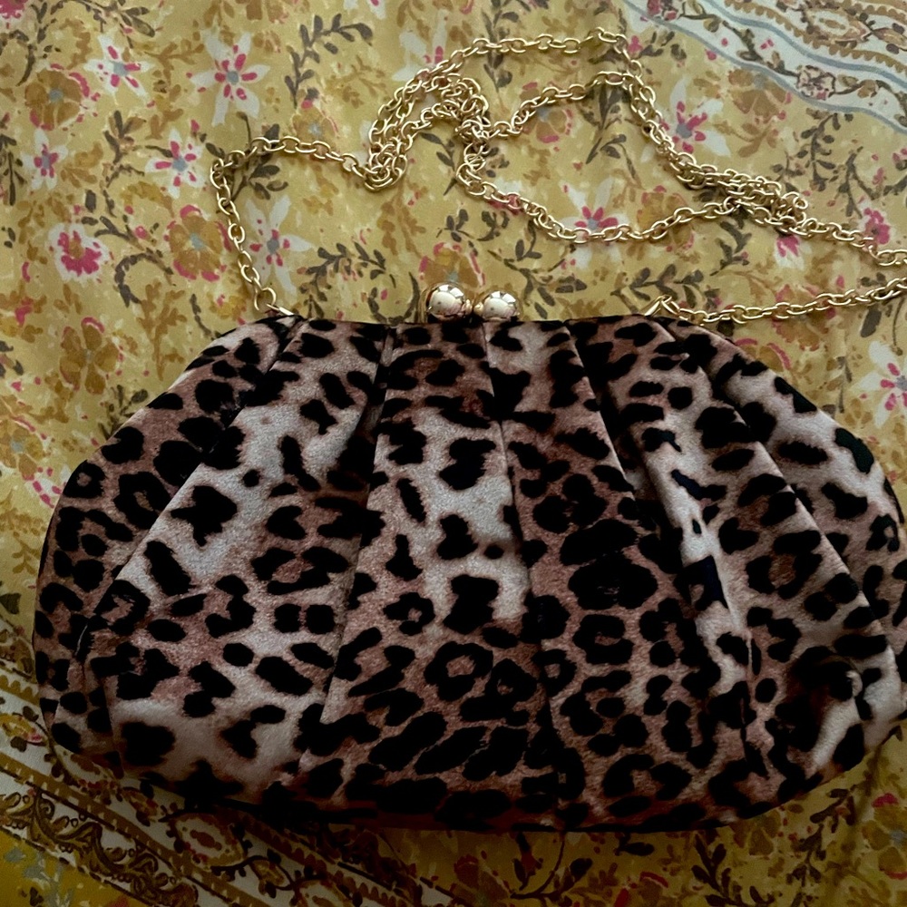 Vintage animal print clutch  bag / leopard